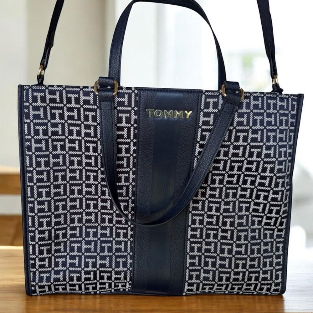 Tommy Hilfiger Tote
